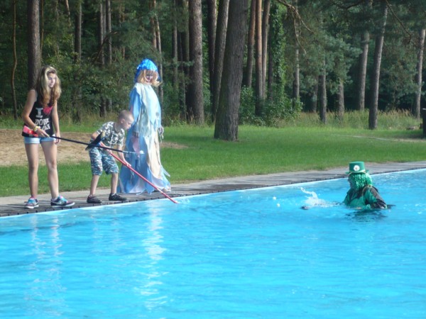 Další