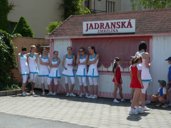 Další