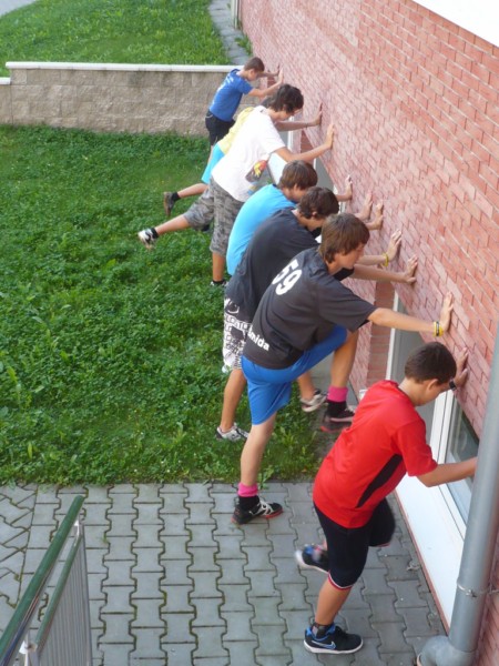 Další