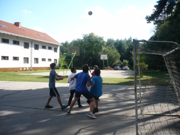 Další