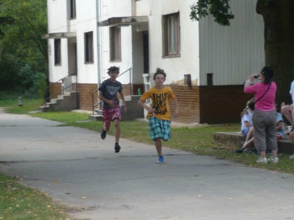 Další