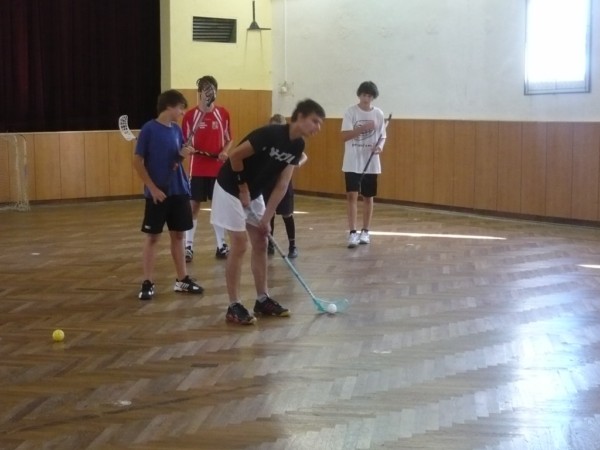 Další