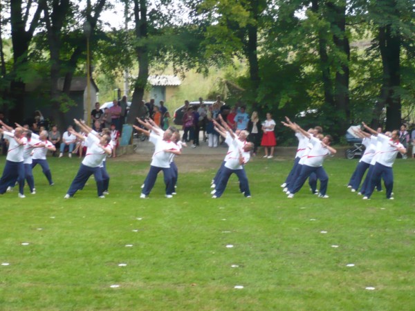Další