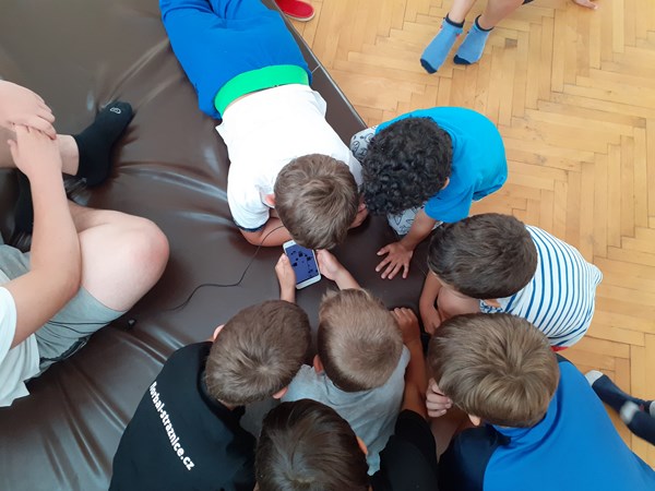 Další