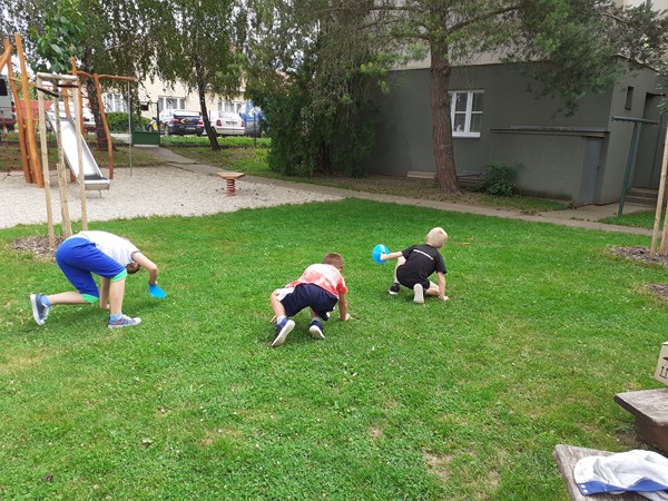 Další