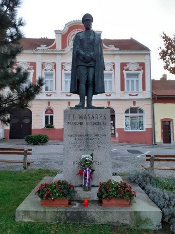 Další