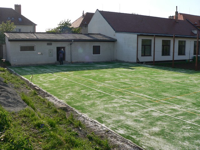 Další