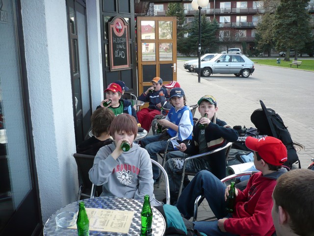 Další
