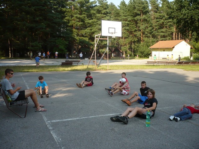 Další